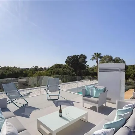 Sleeps 9 Pool Air Con Wifi וילה *