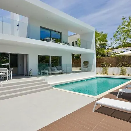 Sleeps 9 Pool Air Con Wifi וילה קינטה דו לאגו